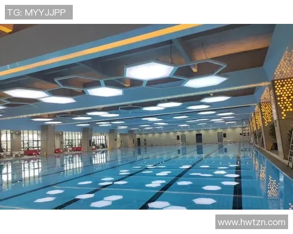 以室内泳池为中心打造休闲度假空间提升生活品质与娱乐体验